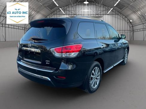 Used 2016 Nissan Pathfinder SV image 5