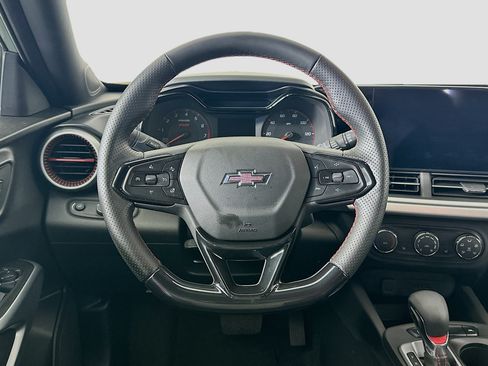 Used 2024 Chevrolet Trax RS w/ Driver Confidence Package FWD image 18
