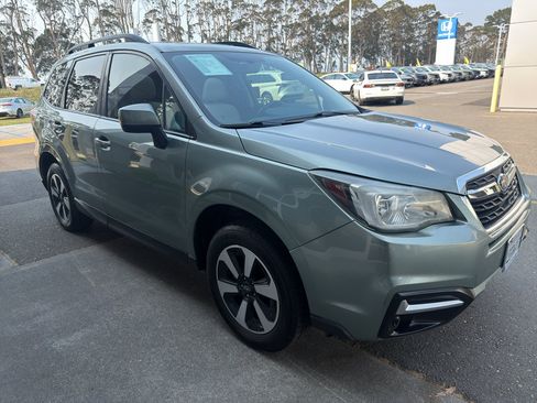 Used 2018 Subaru Forester 2.5i Premium w/ All-Weather Package AWD/4WD image 19