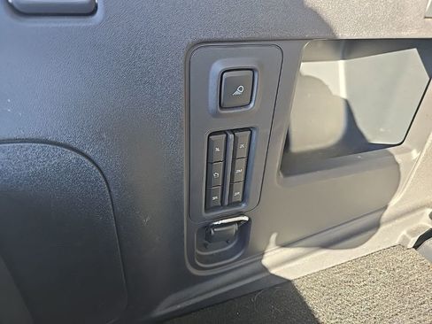 Used 2025 Ford Expedition Active image 8