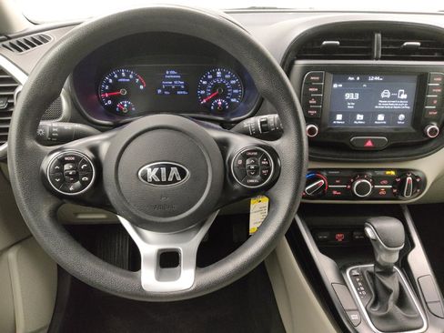 Used 2021 Kia Soul LX image 22