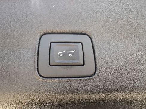 Used 2023 Chevrolet TrailBlazer ACTIV w/ Sun and Liftgate Package FWD image 27