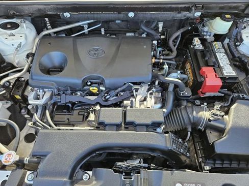 Used 2019 Toyota RAV4 XLE Premium image 32