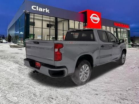 Used 2025 Chevrolet Silverado 1500 Custom image 7