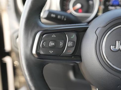 Used 2019 Jeep Wrangler Sport S image 18