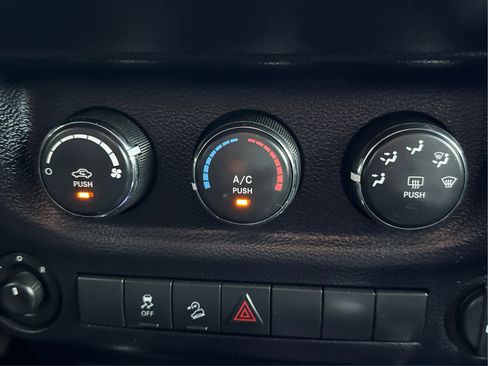 Used 2016 Jeep Wrangler Unlimited Sport w/ Quick Order Package 24S AWD/4WD image 31