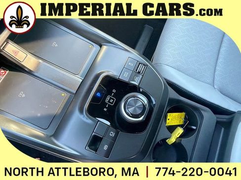 New 2026 Subaru Solterra Premium image 32