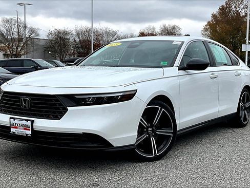 Used 2023 Honda Accord Sport image 1