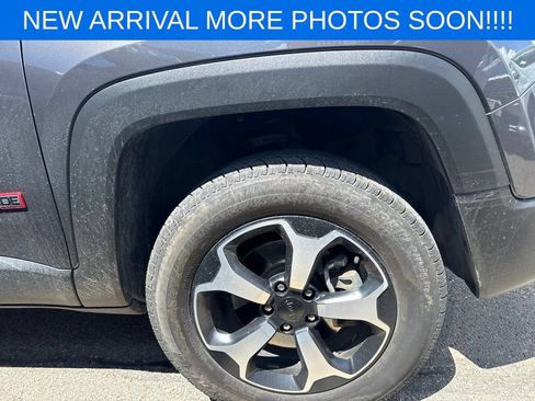 Used 2020 Jeep Renegade Trailhawk w/ Cold Weather Group AWD/4WD image 6
