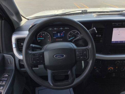 Used 2024 Ford F250 XLT AWD/4WD image 8