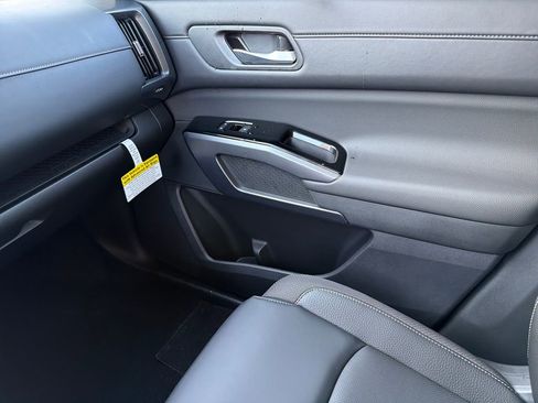 New 2026 Nissan Pathfinder SL FWD image 27