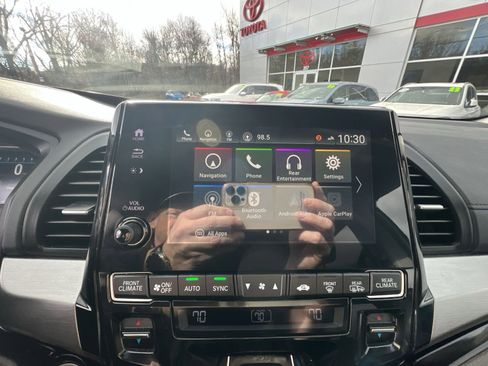 Used 2023 Honda Odyssey Touring image 18