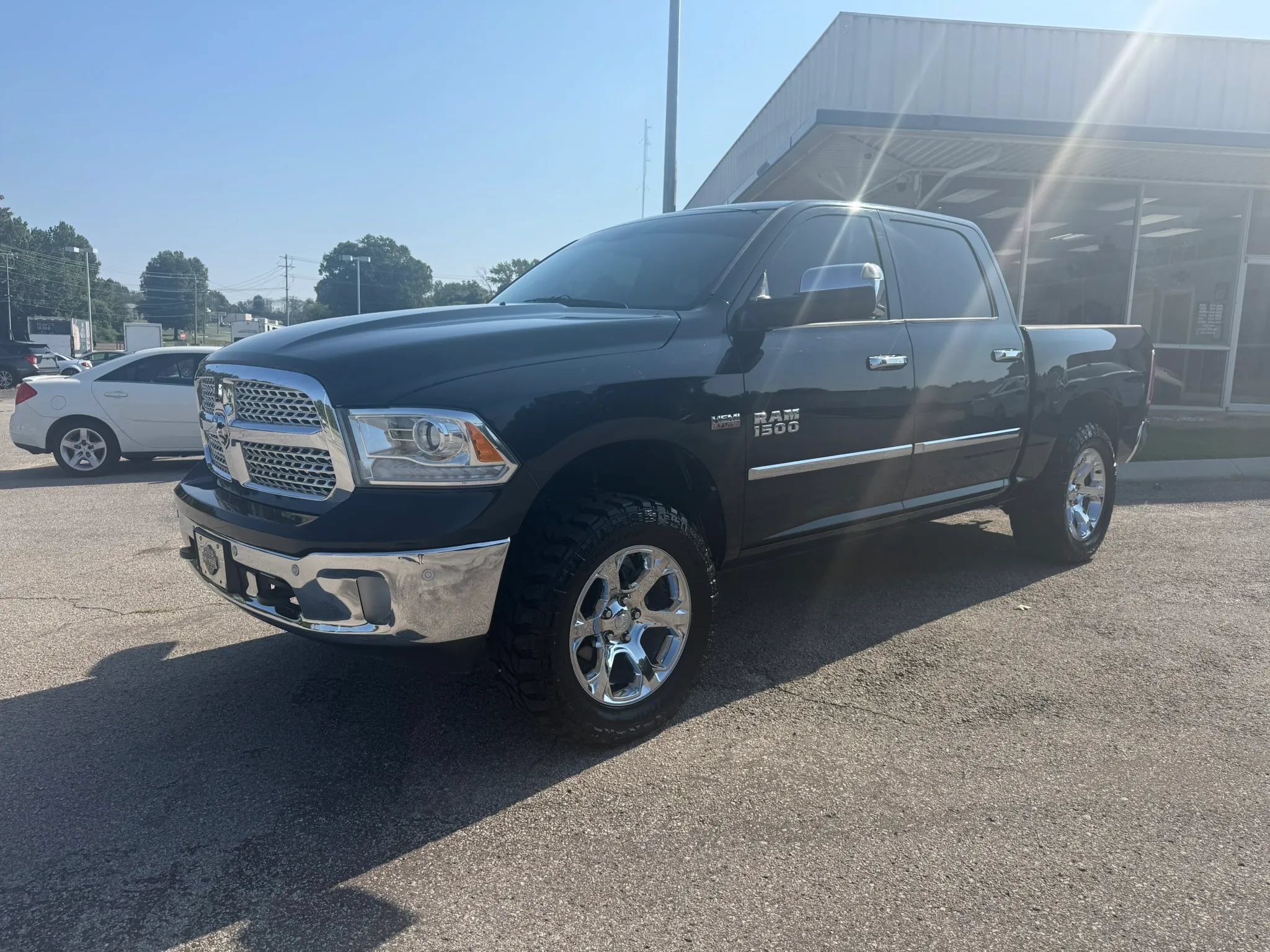 Used 2014 RAM 1500 Laramie w/ Convenience Group AWD/4WD image 7