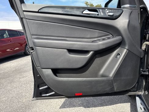 Used 2017 Mercedes-Benz GLE 350 image 30