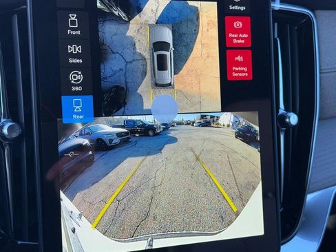 New 2026 Volvo XC90 B6 Plus w/ Protection Package Premier image 16