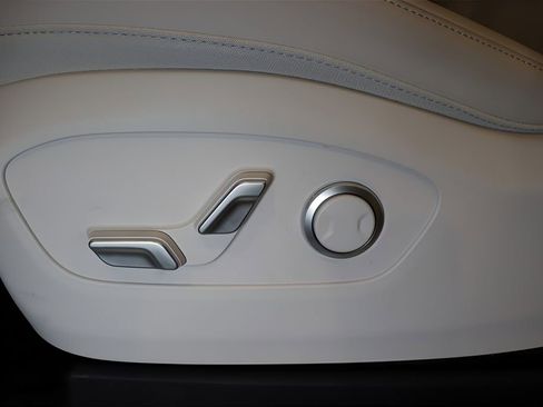 New 2026 Hyundai Ioniq 9 SEL image 8