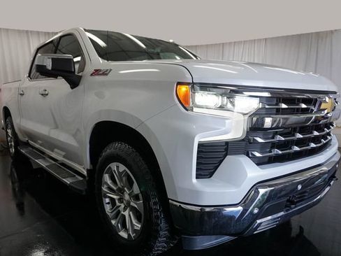 Used 2025 Chevrolet Silverado 1500 LTZ w/ LTZ Premium Package AWD/4WD image 20