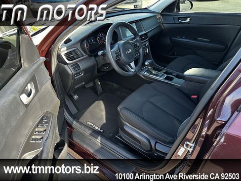Used 2018 Kia Optima LX w/ 17" Alloy Wheels Package image 6