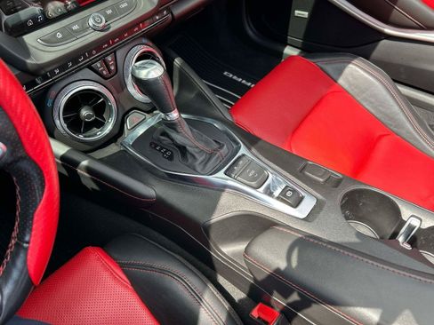 Used 2022 Chevrolet Camaro SS RWD image 17