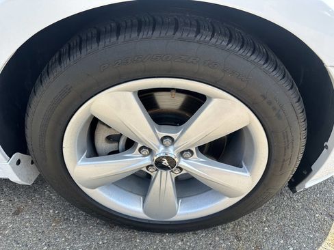 Used 2014 Ford Mustang GT Premium image 26