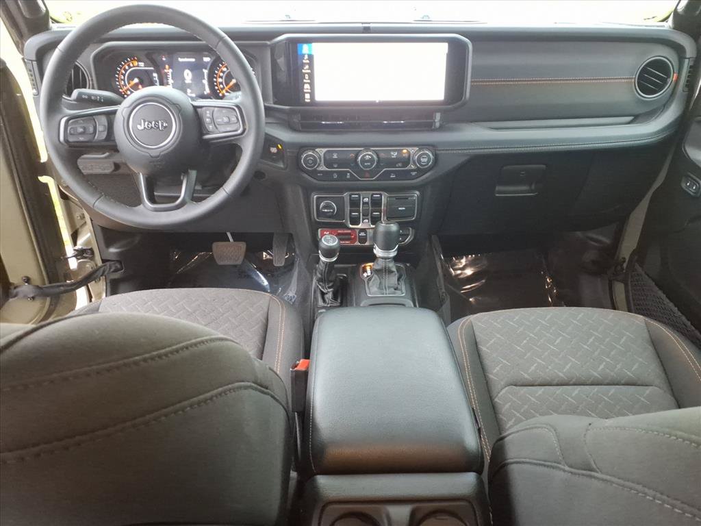 Used 2026 Jeep Gladiator Mojave AWD/4WD image 9
