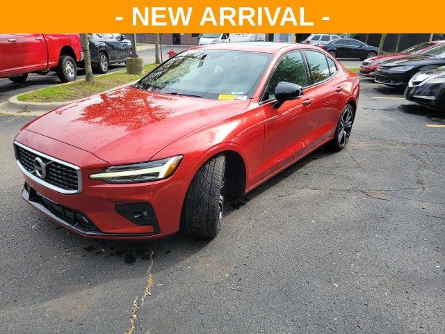 Used 2019 Volvo S60 T6 R-Design AWD/4WD image 7