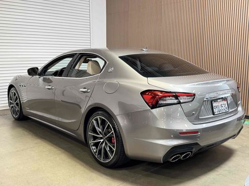 Used 2021 Maserati Ghibli S GranSport RWD image 4