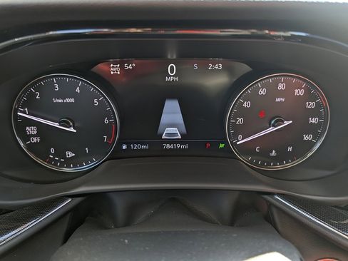 Used 2022 Buick Envision Essence w/ Sport Touring Package image 2