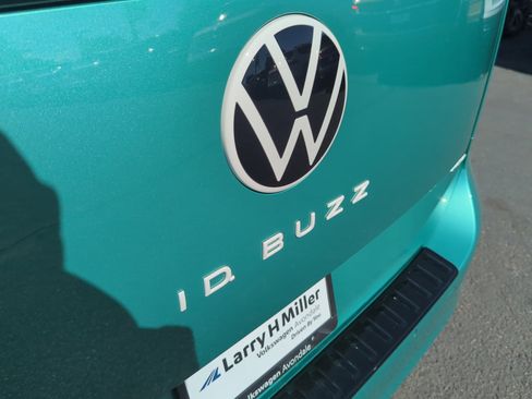 New 2025 Volkswagen ID. Buzz Pro S Plus image 23