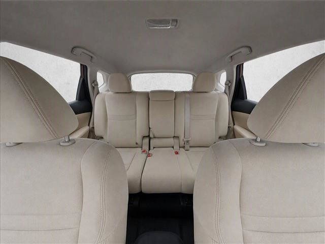 Used 2016 Nissan Rogue SV FWD image 21