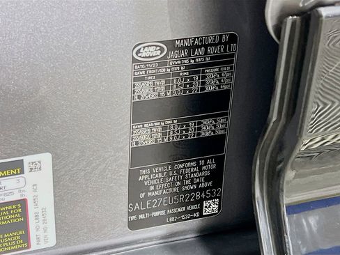 Used 2024 Land Rover Defender 110 X-Dynamic SE image 34