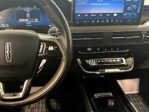 Used 2023 Lincoln Corsair Reserve w/ Equipment Group 201A image 12