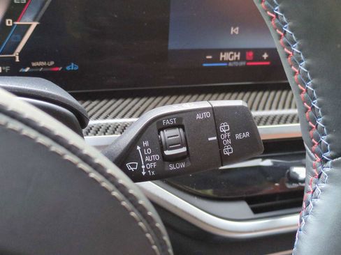 Used 2025 BMW X7 M60i image 27