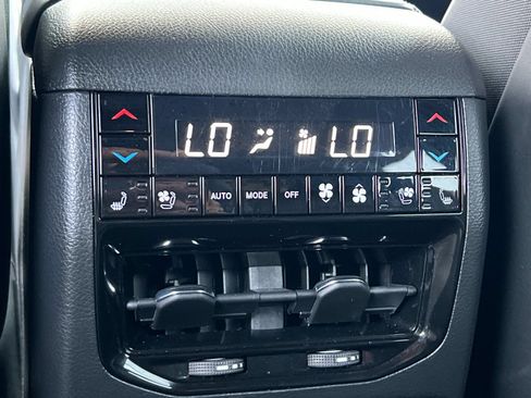 Used 2023 Jeep Grand Cherokee Summit AWD/4WD image 34