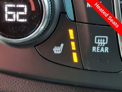 Used 2023 Chevrolet Traverse LT w/ Rear Camera Mirror Package AWD/4WD image 13
