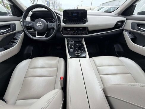 Used 2023 Nissan Rogue SL w/ SL Premium Package image 19