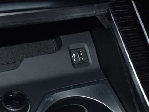 New 2026 BMW X7 M60i image 13