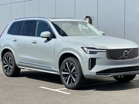 Certified 2025 Volvo XC90 B6 Core w/ Protection Package Premier image 7