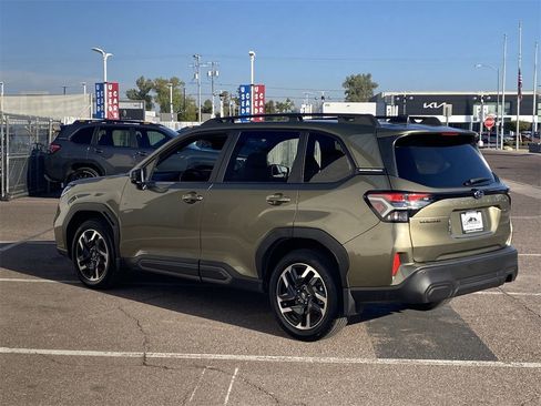 Used 2025 Subaru Forester Limited image 4