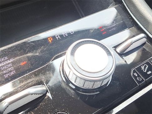 Used 2022 Jeep Grand Cherokee Overland w/ Luxury Tech Group IV image 28