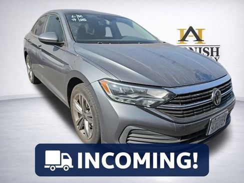 Used 2023 Volkswagen Jetta SE FWD image 1
