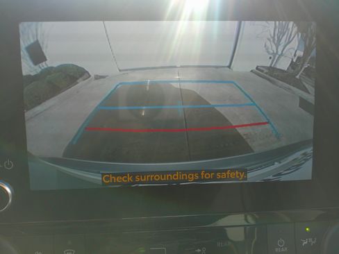 Used 2024 Toyota Highlander XLE image 26