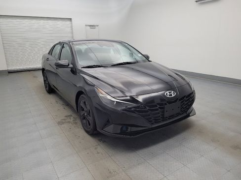 Used 2022 Hyundai Elantra SEL w/ Cargo Package image 13