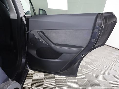 Used 2024 Tesla Model Y Long Range RWD image 34