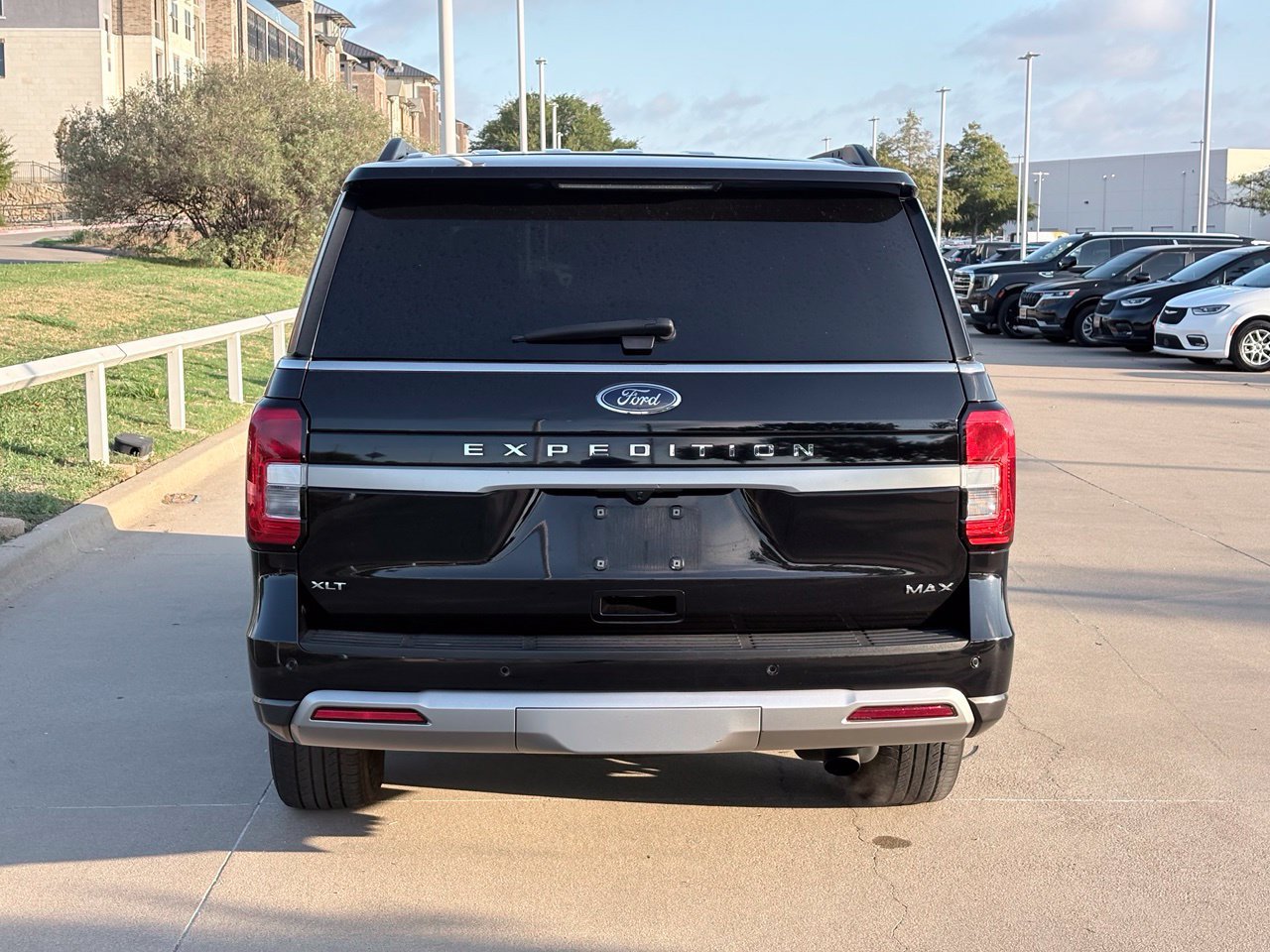 Used 2023 Ford Expedition Max XLT AWD/4WD image 5