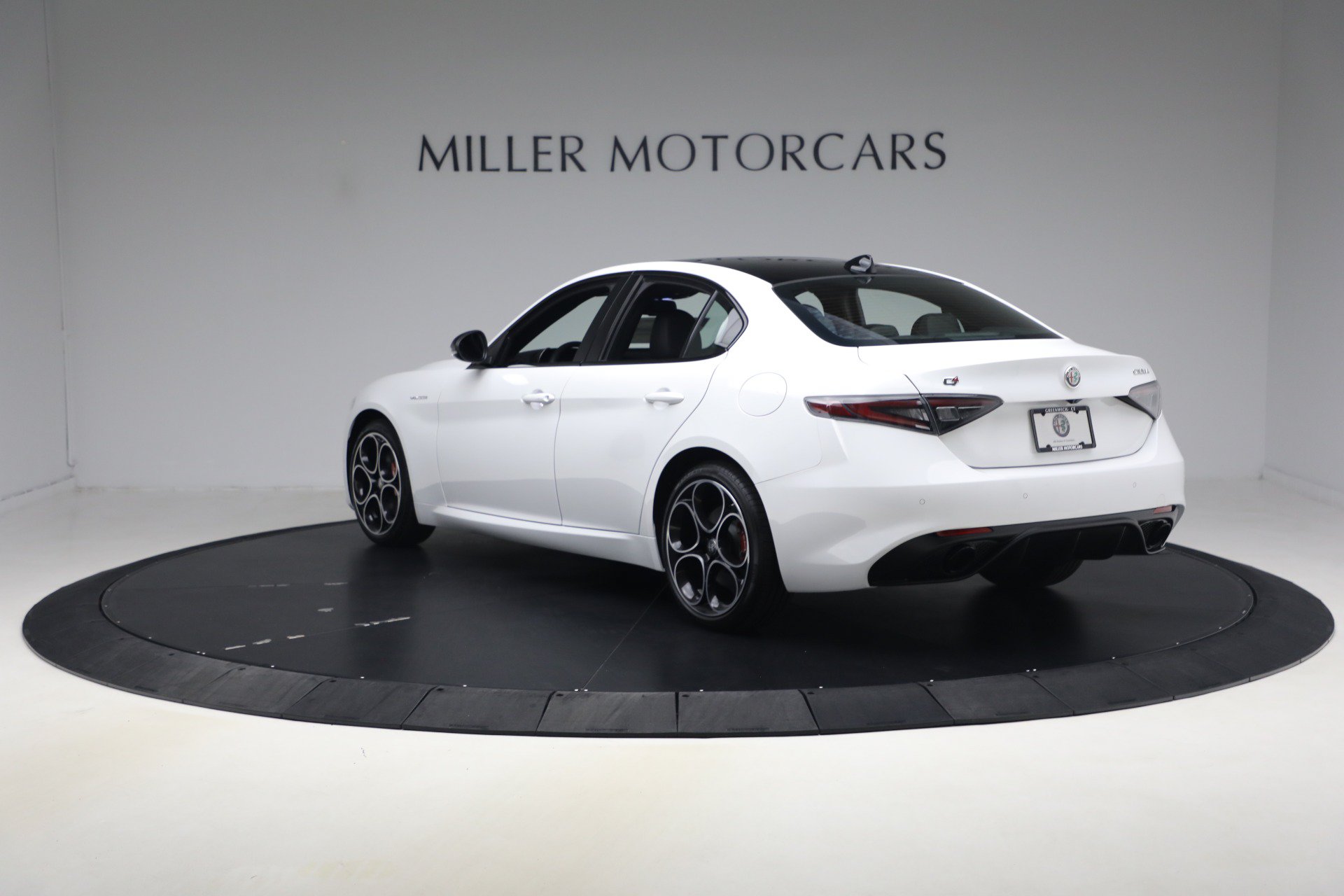 New 2026 Alfa Romeo Giulia AWD image 6
