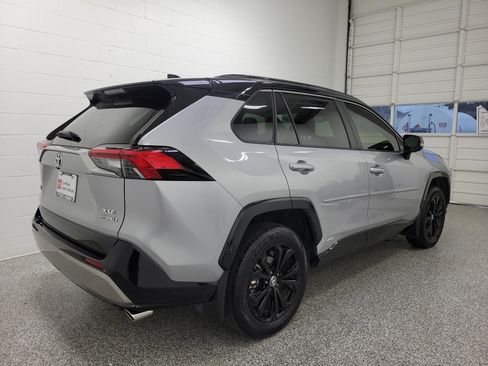 Used 2023 Toyota RAV4 XSE AWD/4WD image 5