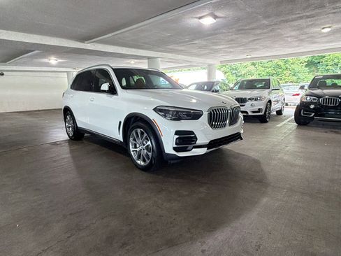 Certified 2023 BMW X5 xDrive40i w/ Premium Package AWD/4WD image 6