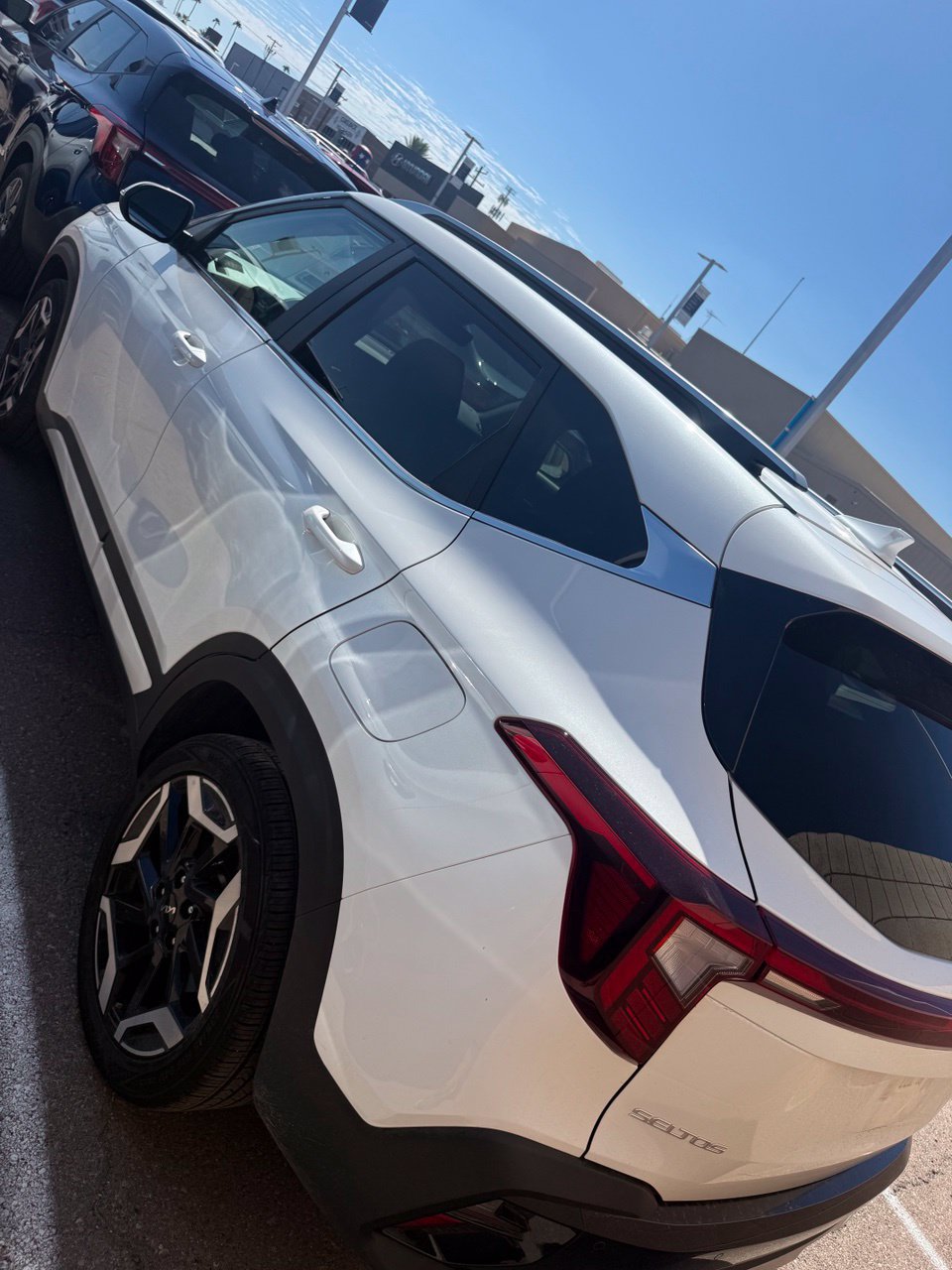 Used 2026 Kia Seltos SX w/ SX Sunroof Package AWD/4WD image 4