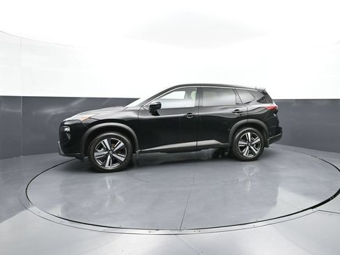 Used 2025 Nissan Rogue SL AWD/4WD image 4